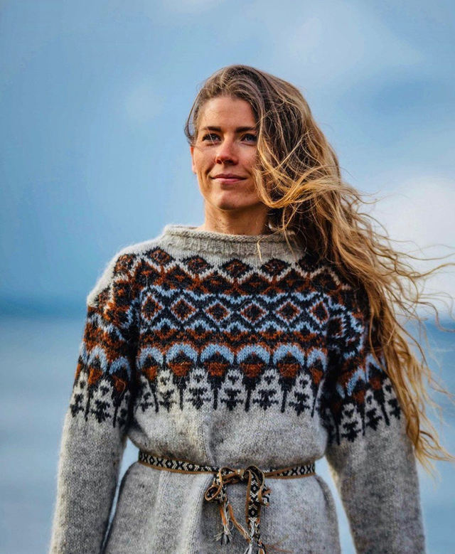 Matoaka Sweater Kit - Col 01 (Original) - Wool & Pattern - Linka Neumann