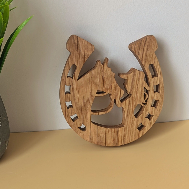 Fer à cheval en chêne