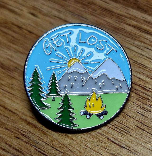 PIN'S ÉVASION & FEU DE CAMP