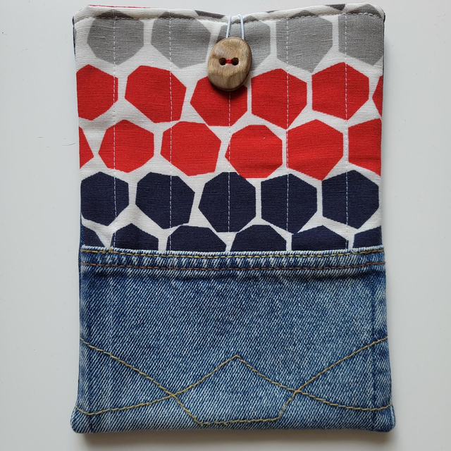 Housse livre/ liseuse - hexagones 