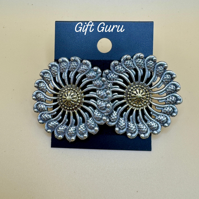 Dual tone oxidised studs 