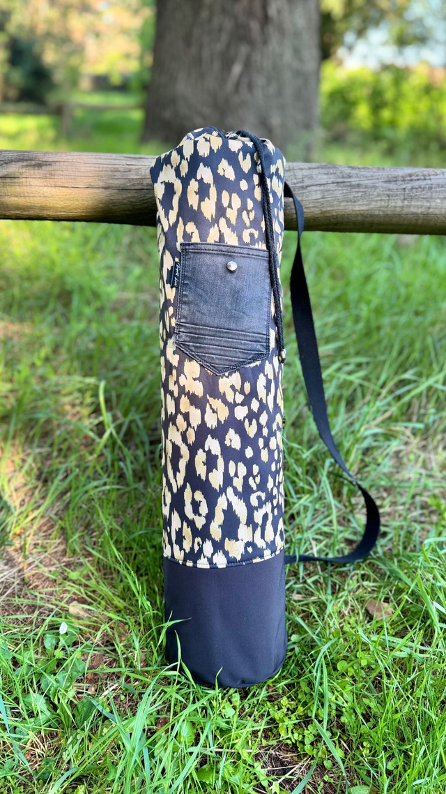 Sac pour tapis de fitness imperméable – motif léopard beige (AVEC POCHE)