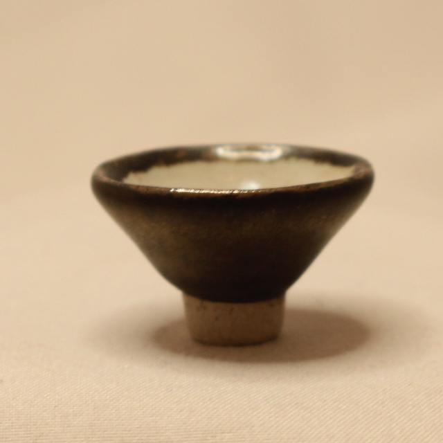 Teeny Pot - Matt gold d