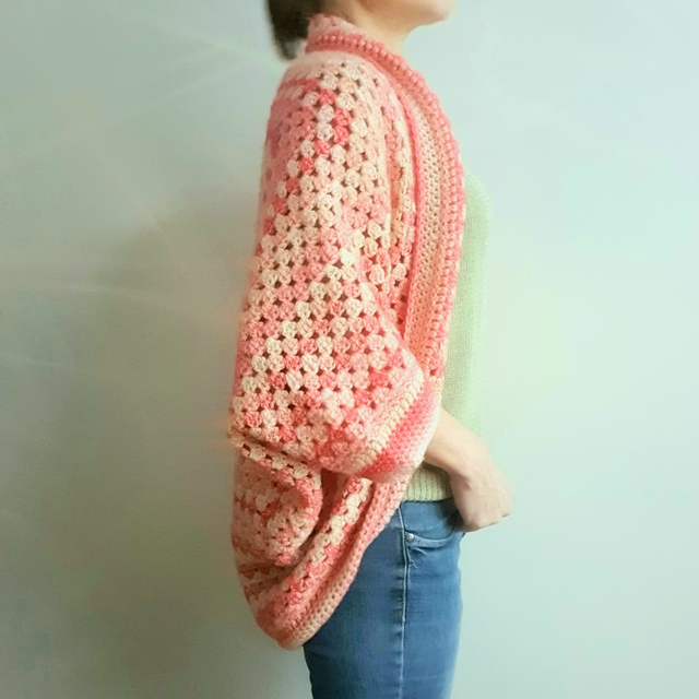 Gehaakt roze vest / shrug - handgemaakt