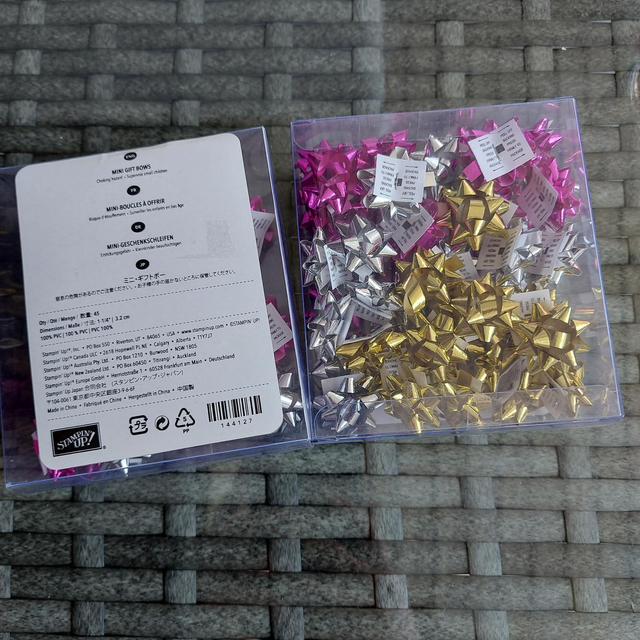 Mini gift bows (full pack of 45 + part pack of 26)