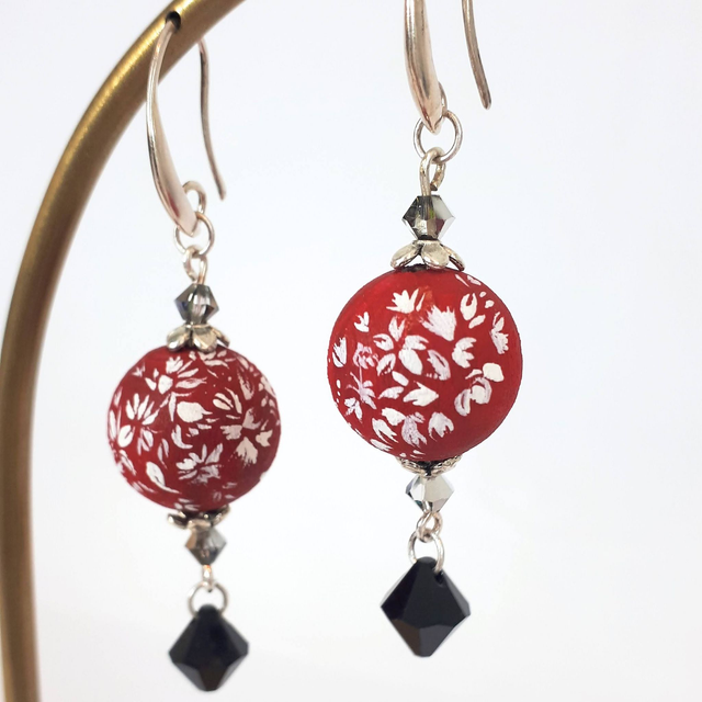Boucles d’oreilles « fleuries – rouge - Noël »  – Crochet