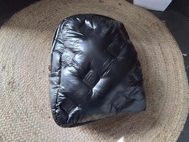 Sac  à dos  design doudoune 