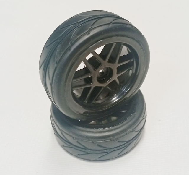 Gomme stradali 1:10 una coppia