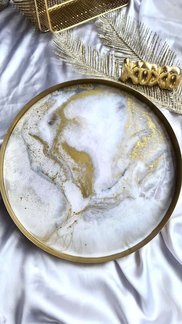 30cm metal tray in white and gold