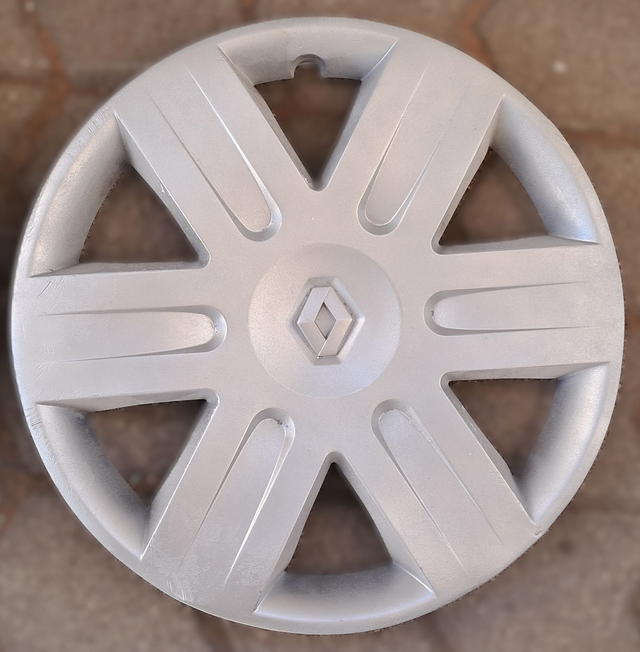 Enjoliveur Renault Megane/Scenic/Clio modèle: Vivastella 15p occasion 