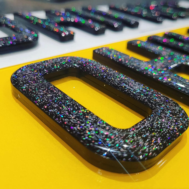 6mm Black 4D with Glitter Gel