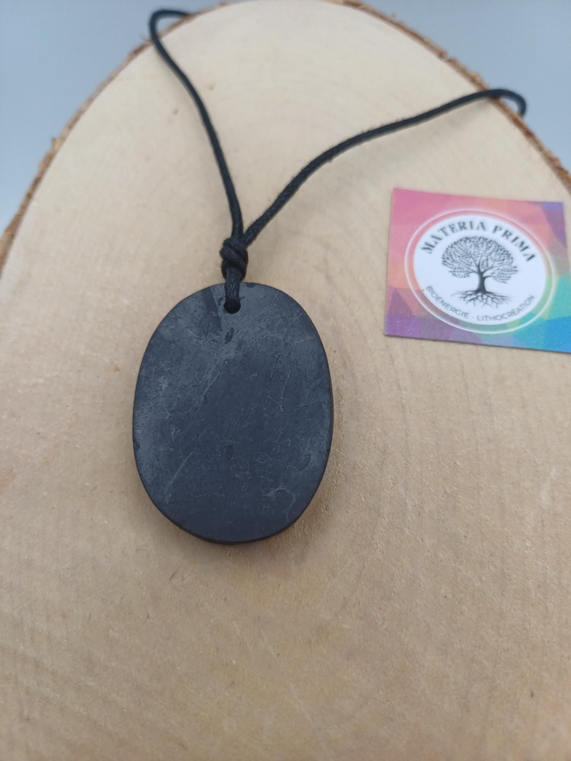 Pendentif shungite ovale 12g