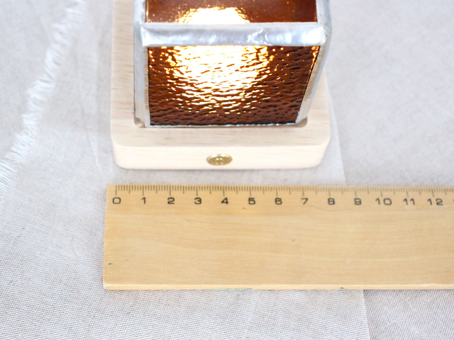 💡Mini Lampe nomade pourpre en vitrail et bois