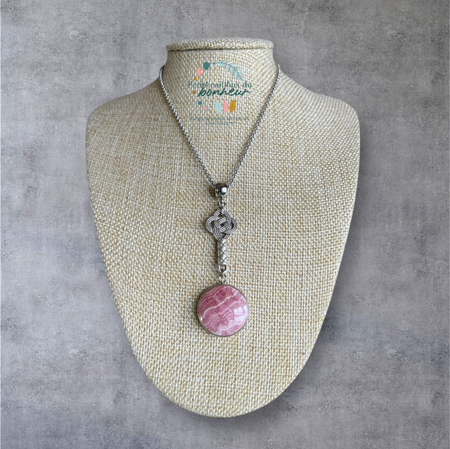 Collier en Rhodochrosite naturelle avec nœud celtique – Bijou symbolique