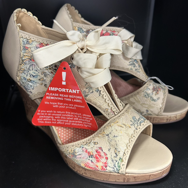 Joe Browns Floral Wedge Shoes - Size 8 - 1910