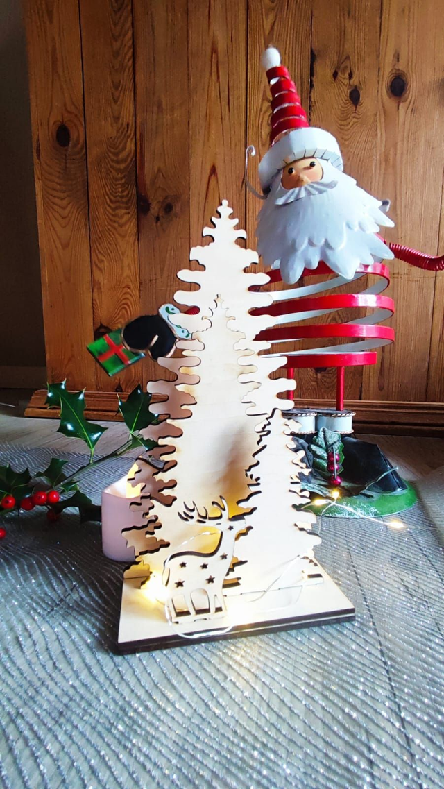 Décor de Noël sapins et renne