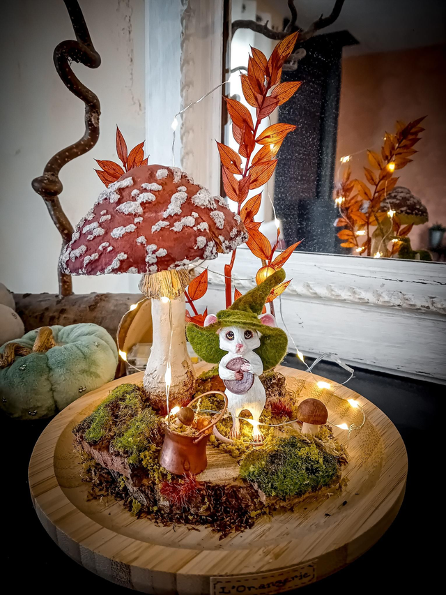 Sculpture " La petite sourcière au Champignon"