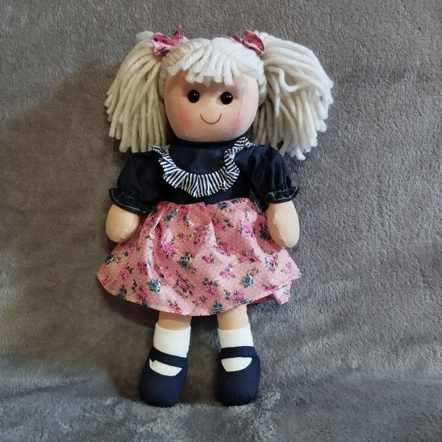 Poupée rembourrée en tissu moyenne 35 cm - 1