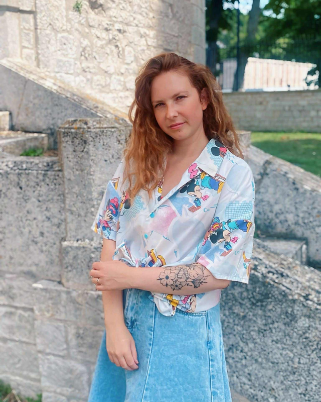 Chemise Upcyclée Mickey &amp; Minnie aux Sports d’Hiver – Taille 40 Unisexe