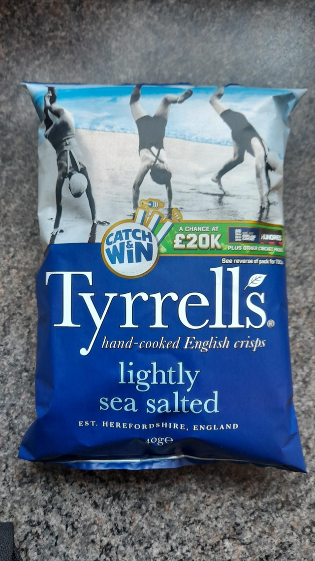 Tyrrells Lightly Seasalted 40g crisps