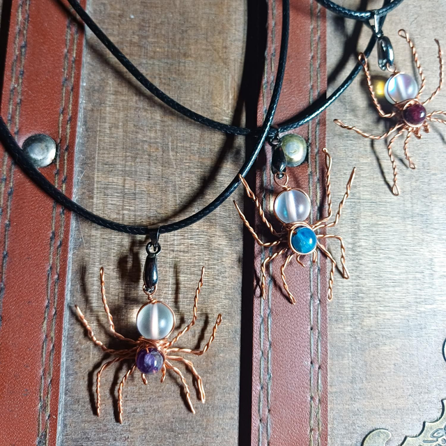 Araignée en wire wrapping