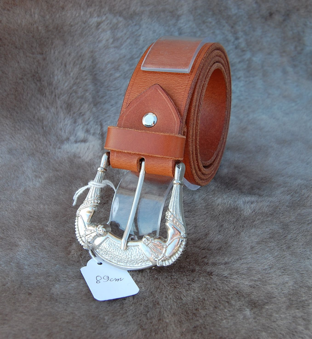 Ceintures en cuir de 40 mm de large en croupon de vache ou buffle et collet de buffle - différents coloris