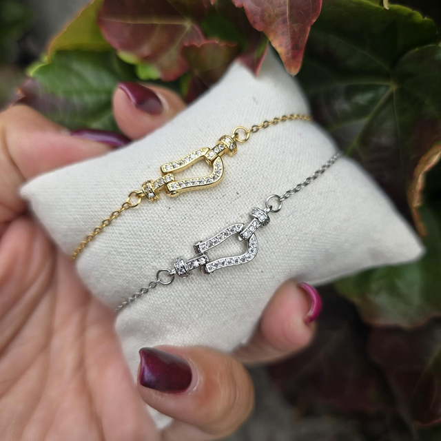 Bracelet "Kim" en acier inoxydable doré ou argenté et zircons sertis