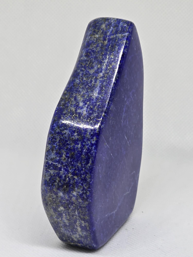 Lapis lazuli forme libre 277g