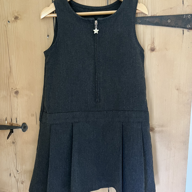 Grey school dress 4-5 years