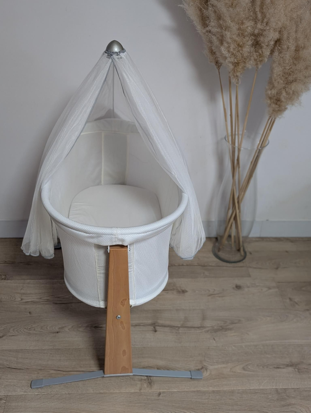 Berceau + matelas + drap housse + voilage BabyBjörn - Prix neuf : 445.60 euros - Mode locker Mondial Relay : non disponible pour cet article.