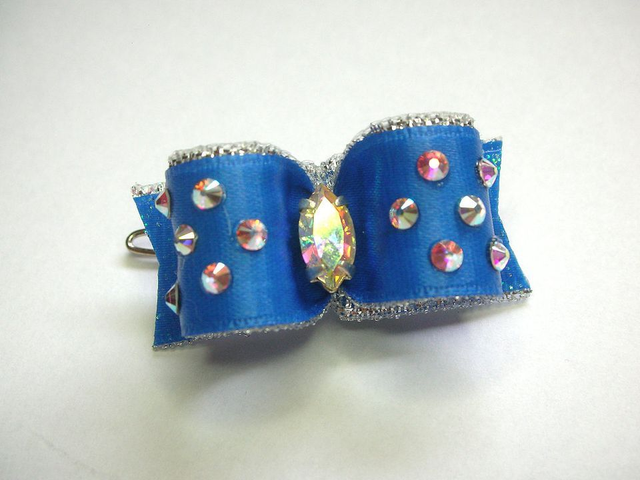 Noeud pour chien- simple coque-bleu-strass-luxe-exposition chien-bowsnoeuds