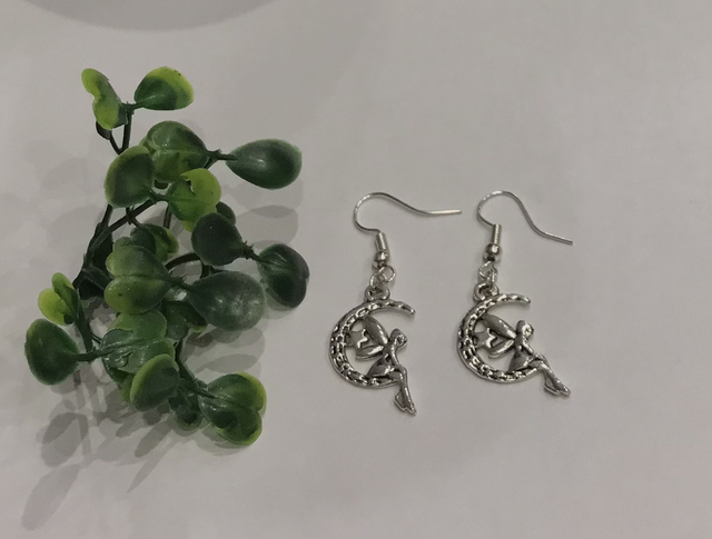 Silver Dangling Earrings- SDE84