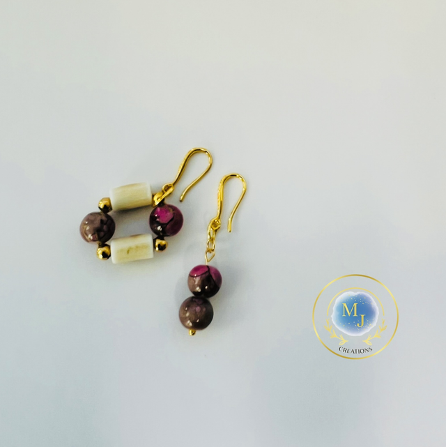 Handgemaakte Oorbellen met Paarsbruine Natuursteen & Crèmekleurige Accenten