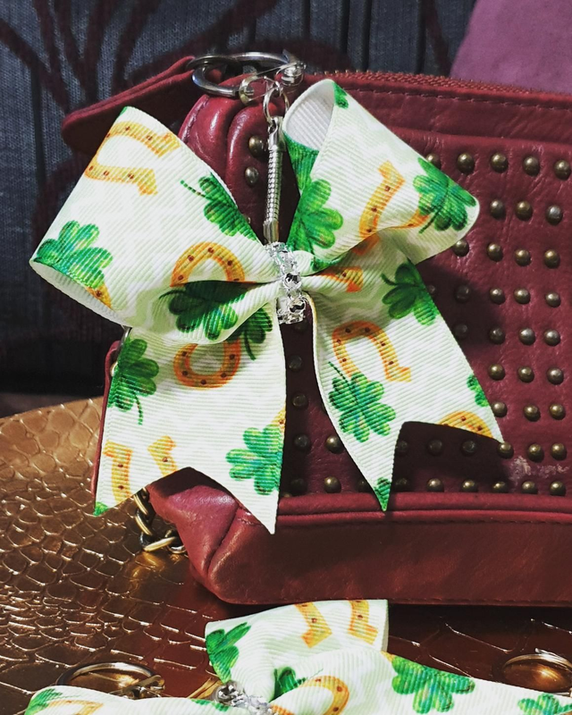 Keychain Bow "Good Luck"
