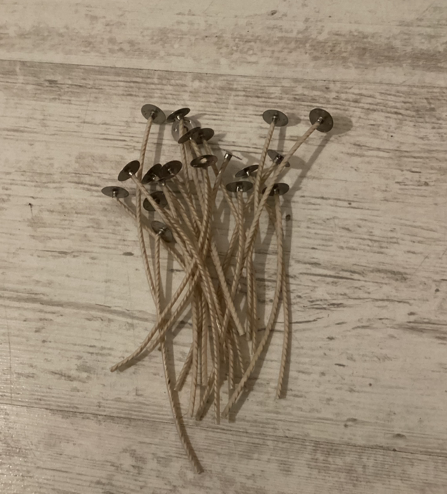 Mèches en lin pour bougies taille : 18/20 vendu par lot ( 20 mèches dans un lot ) 