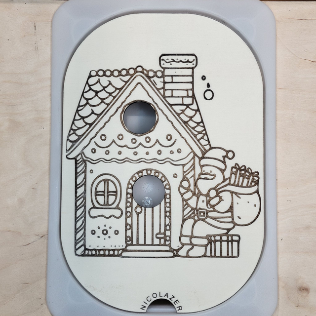 Insert sensoriel bois compatible trofast &quot;la maison du père noël&quot;