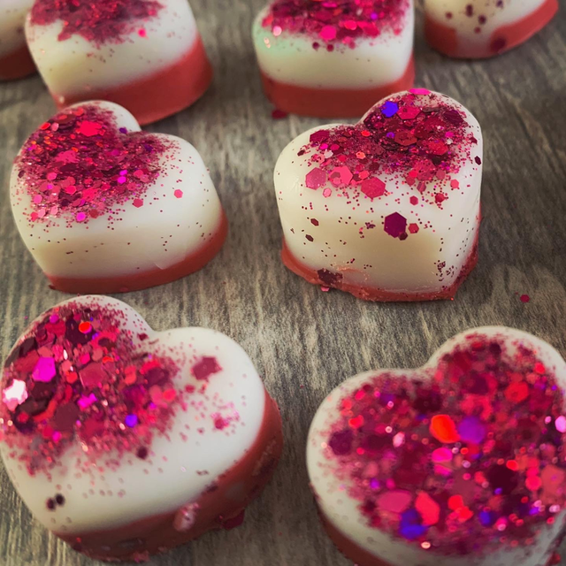 Raspberry Ripple soy wax melts tin (10 melts)