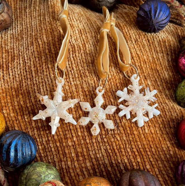Snowflake Decorations Small (Pack of 3) - White and Gold