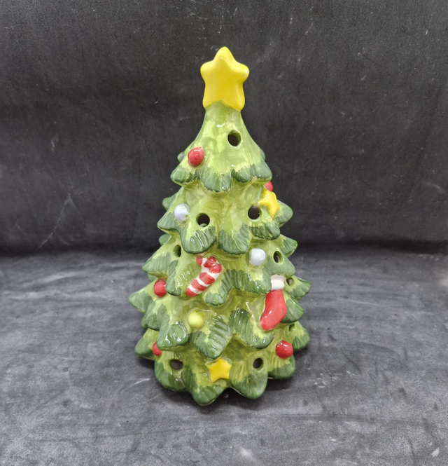 Christmas tree lantern 