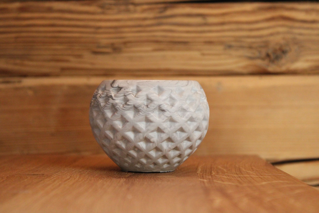 Petit pot gris