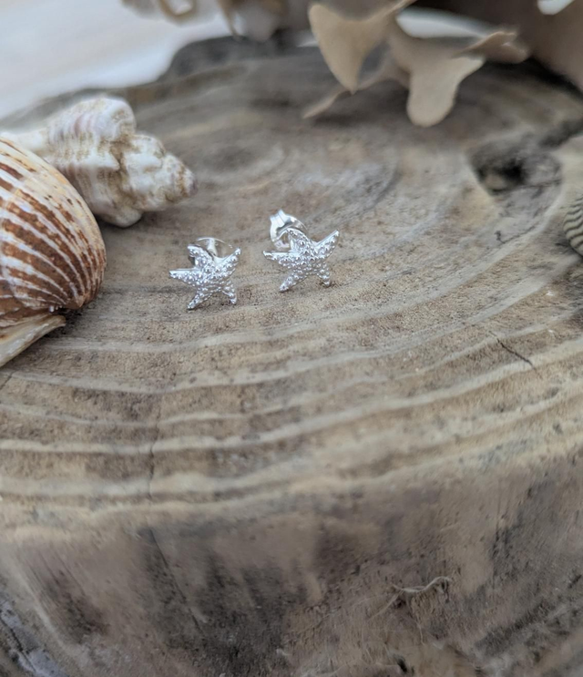Starfish studs 
