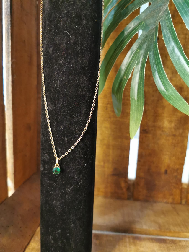 Collier acier et pierre facetée