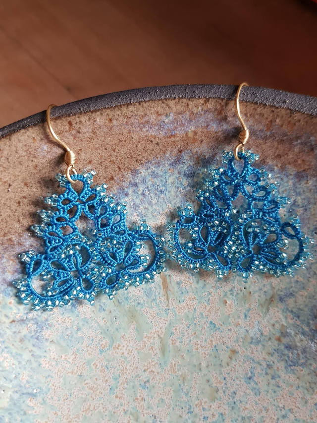 Boucles d'oreille en dentelle Samira - avec perles en verre