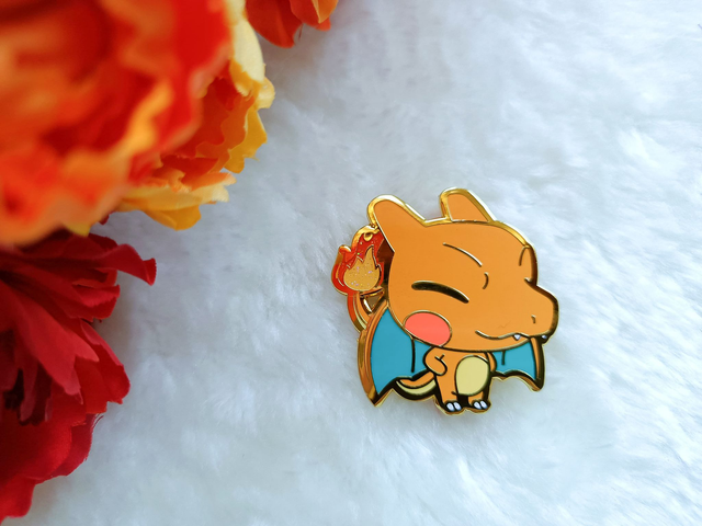 Charizard Enamel Pin | Pokemon
