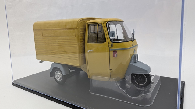 Piaggio Ape P501 year 1979 - 1:18