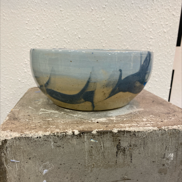 “Oprørt hav” skål af Inge Stendys