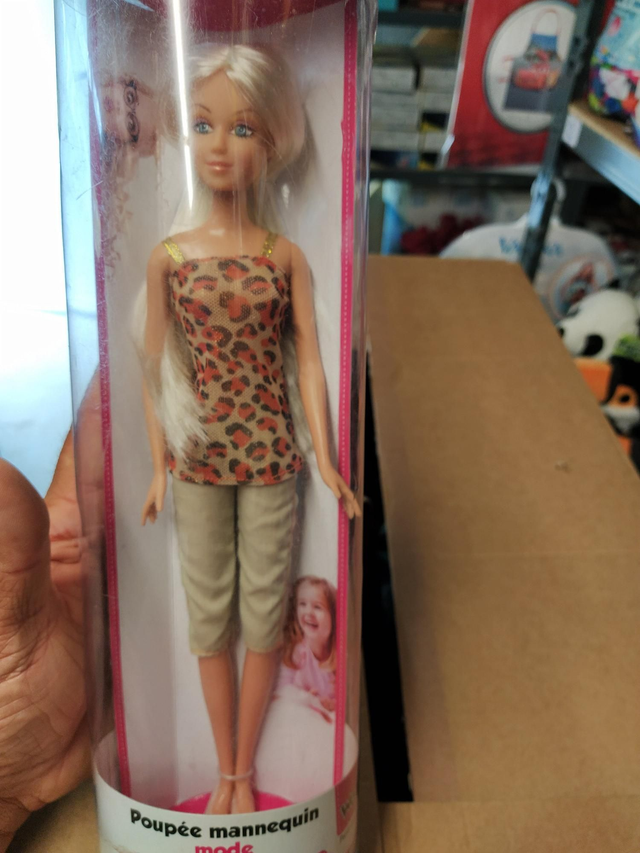 POUPÉE MANNEQUIN TRENDY DOLL