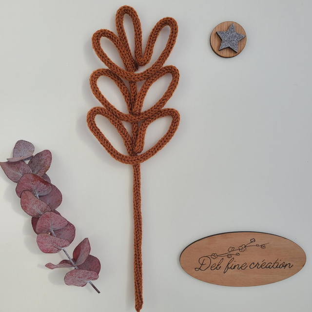 Feuille en tricotin noisette 