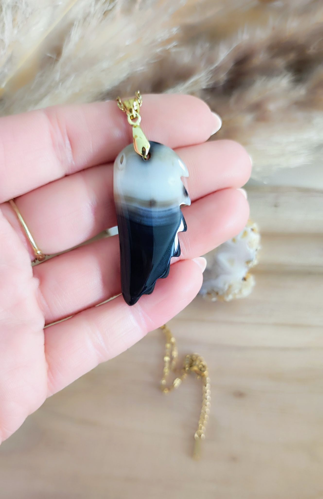 Pendentif "Aile" Agate de Botswana noire