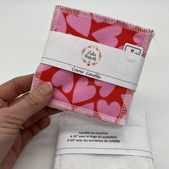 Lot de 7 cotons démaquillants grands cœurs rouge 